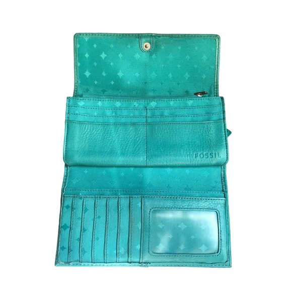 Turquoise Color Fossil Wallet - Picture 3 of 7